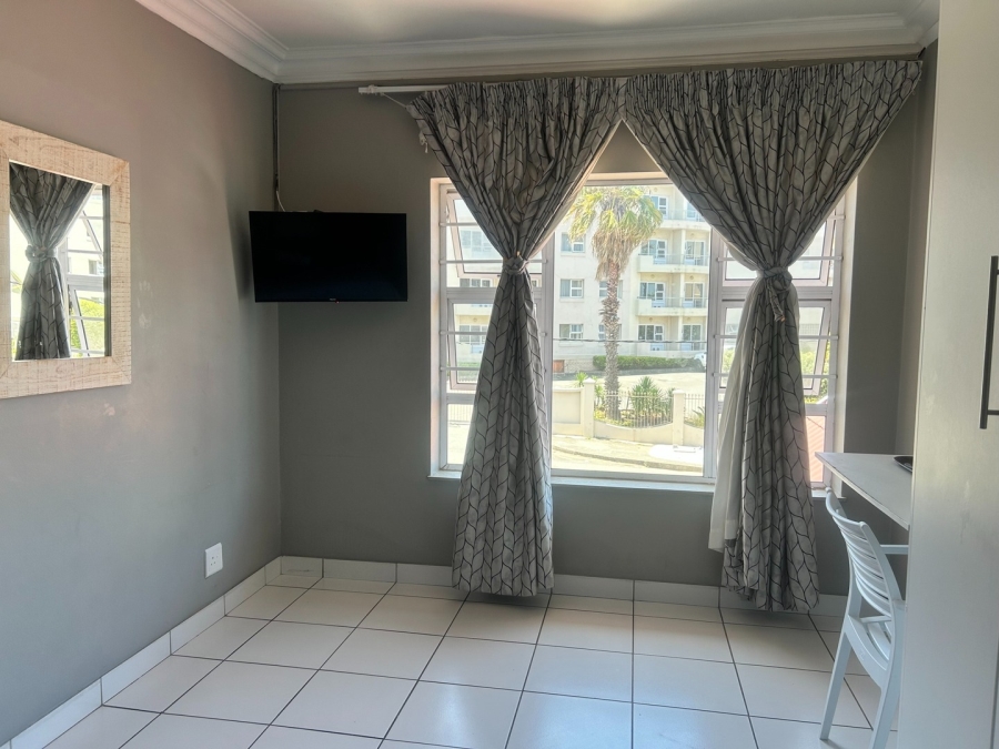 7 Bedroom Property for Sale in Quigney Eastern Cape